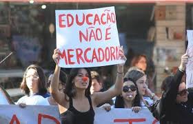 Governo decide repor 21% da verba cortada na educação